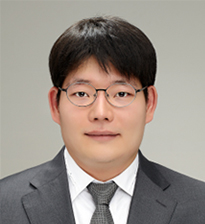 Woo-Hyoung Kang